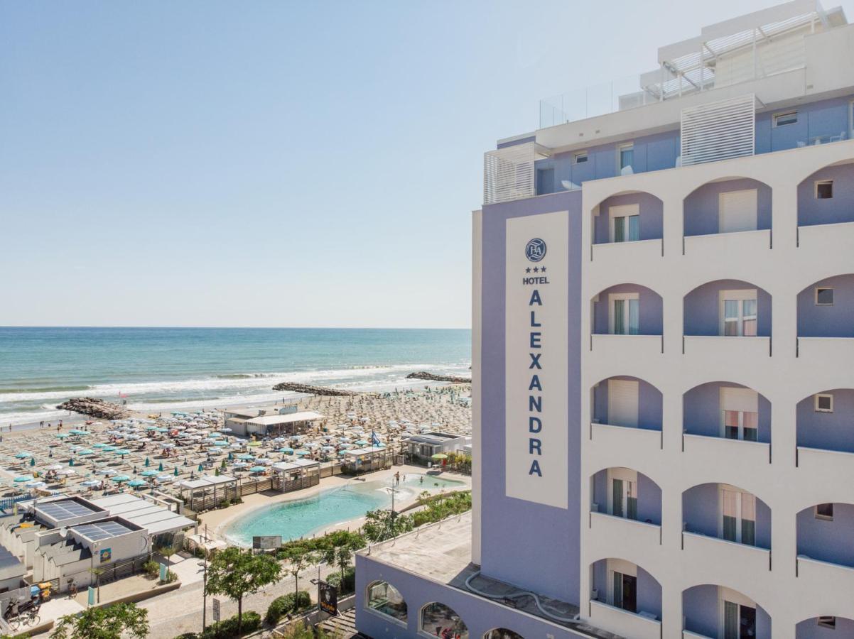 Hotel Alexandra - Beach Front - Healthy Xxl Breakfast & Brunch Until 12 30 - Parking Included Misano Adriatico Exterior foto