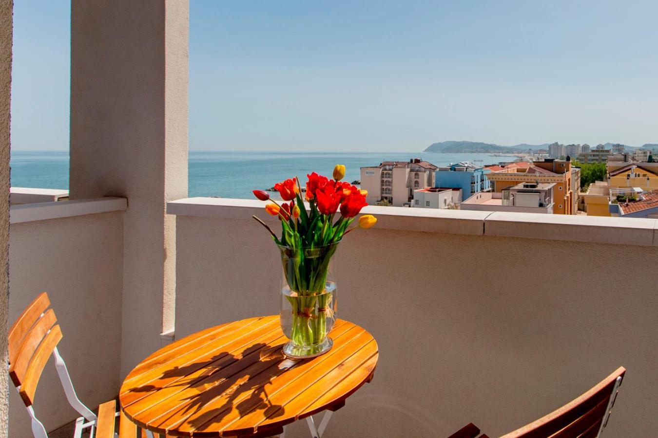 Hotel Alexandra - Beach Front - Healthy Xxl Breakfast & Brunch Until 12 30 - Parking Included Misano Adriatico Exterior foto