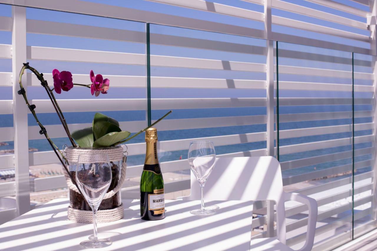 Hotel Alexandra - Beach Front - Healthy Xxl Breakfast & Brunch Until 12 30 - Parking Included Misano Adriatico Exterior foto